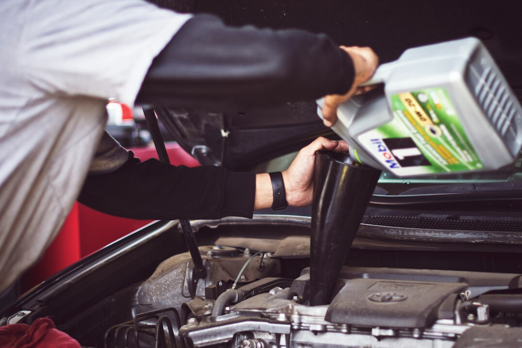 car engine oil change